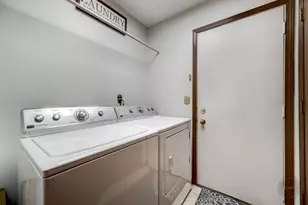 4606 Carrier Cir, Plainfield, IL 60586 - Photo 23