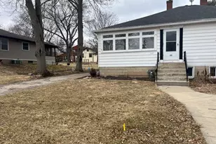 86 Fox Ave, West Dundee, IL 60118 - Photo 1