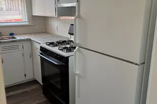 88 Fox Ave, West Dundee, IL 60118 - Photo 9