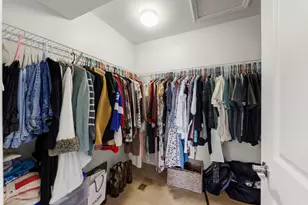 941 Coletta Cir, Naperville, IL 60563 - Photo 15