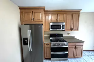 165 Winchester Dr, Streamwood, IL 60107 - Photo 9