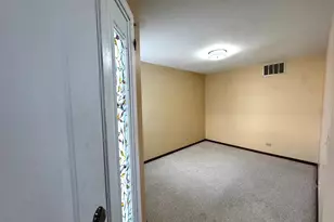 165 Winchester Dr, Streamwood, IL 60107 - Photo 7