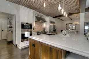 6227 N Sauganash Ave, Chicago, IL 60646 - Photo 9