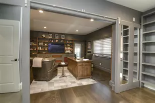 6227 N Sauganash Ave, Chicago, IL 60646 - Photo 25