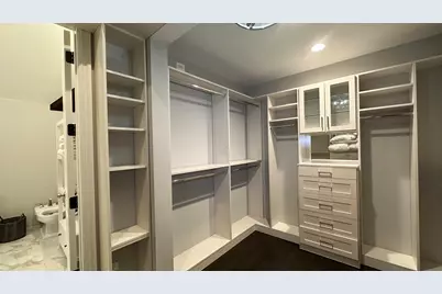 6227 N Sauganash Avenue, Chicago, IL 60646 - Photo 39