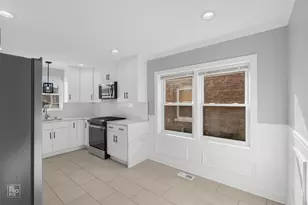 3733 W 58th St, Chicago, IL 60629 - Photo 5