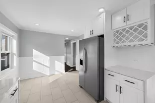 3733 W 58th St, Chicago, IL 60629 - Photo 9