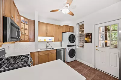 3263 N Broadway Street #2, Chicago, IL 60657 - Photo 5