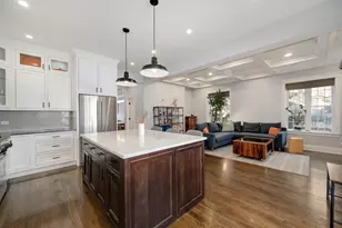 2852 W Fletcher St, Chicago, IL 60618 - Photo 11