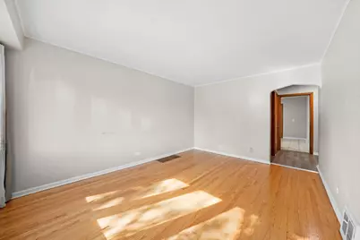 5756 S Kolmar Avenue, Chicago, IL 60629 - Photo 3