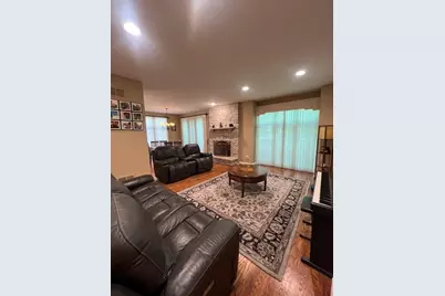 1231 Caroline Court, Vernon Hills, IL 60061 - Photo 5