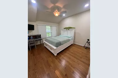 1231 Caroline Court, Vernon Hills, IL 60061 - Photo 13