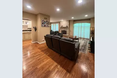 1231 Caroline Court, Vernon Hills, IL 60061 - Photo 7