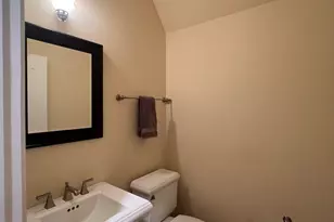 1231 Caroline Ct, Vernon Hills, IL 60061 - Photo 9