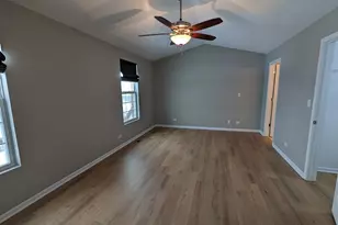 3604 Neubauer Circle, Lindenhurst, IL 60046 - Photo 11