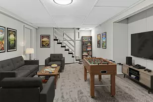 10558 S Prairie Ave, Chicago, IL 60628 - Photo 21