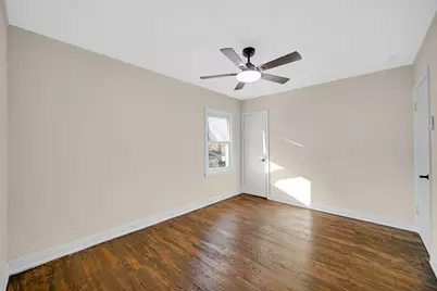 10558 S Prairie Avenue, Chicago, IL 60628 - Photo 13