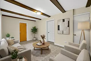 10558 S Prairie Ave, Chicago, IL 60628 - Photo 9