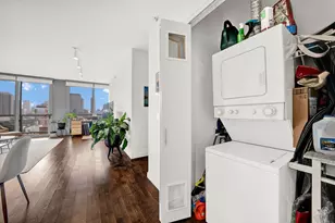 910 W Huron St, Chicago, IL 60642 - Photo 19