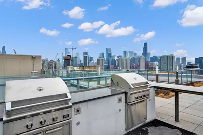 910 W Huron Street #1010, Chicago, IL 60642 - Photo 31