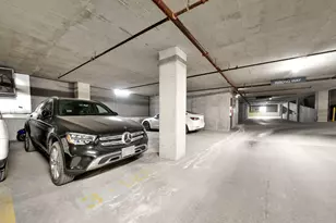 910 W Huron St, Chicago, IL 60642 - Photo 25