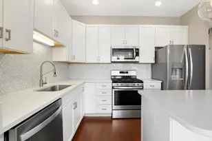 2243 N Lister Ave, Chicago, IL 60614 - Photo 7