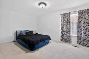 359 W Asbury Dr, Round Lake, IL 60073 - Photo 29