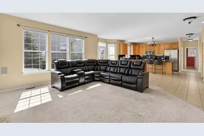 359 W Asbury Drive, Round Lake, IL 60073 - Photo 17