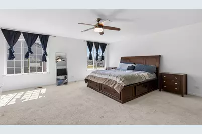 359 W Asbury Drive, Round Lake, IL 60073 - Photo 19