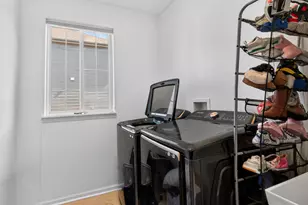 359 W Asbury Dr, Round Lake, IL 60073 - Photo 31