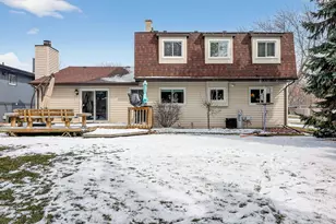 1542 Castlewood Dr, Wheaton, IL 60189 - Photo 25