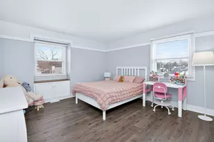 1542 Castlewood Dr, Wheaton, IL 60189 - Photo 17