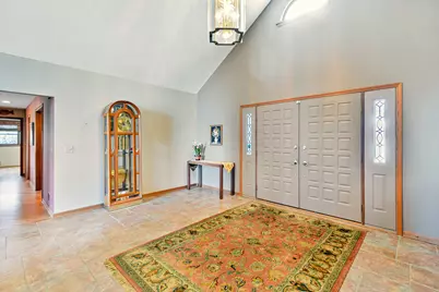 21 N Highview Circle, Hawthorn Woods, IL 60047 - Photo 5