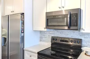 721 Elmhurst Rd, Des Plaines, IL 60016 - Photo 3