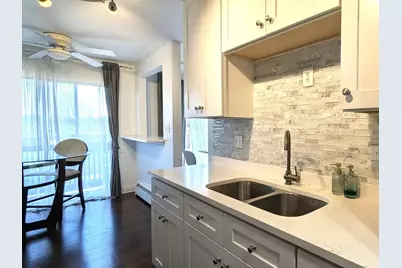 721 Elmhurst Road #G, Des Plaines, IL 60016 - Photo 9