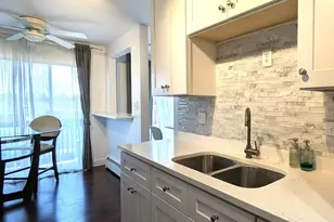 721 Elmhurst Rd, Des Plaines, IL 60016 - Photo 9