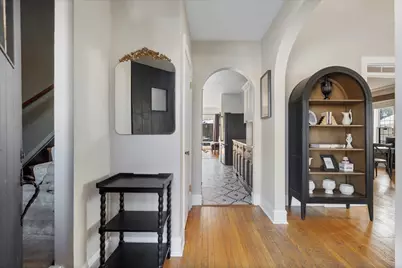 330 E Saint Charles Road, Elmhurst, IL 60126 - Photo 7