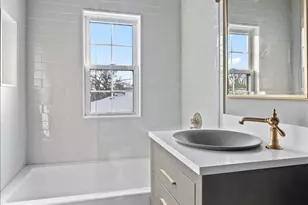 330 E St Charles Rd, Elmhurst, IL 60126 - Photo 27