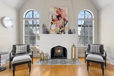 330 E Saint Charles Road, Elmhurst, IL 60126 - Photo 5