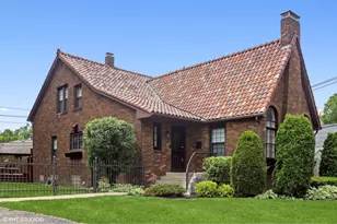 330 E St Charles Rd, Elmhurst, IL 60126 - Photo 35