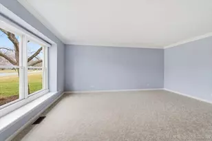 1220 Davey Dr, Batavia, IL 60510 - Photo 5