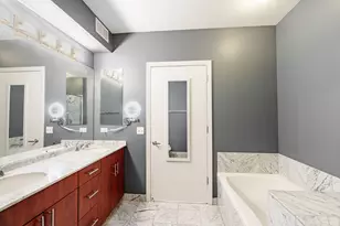 565 W Quincy St, Chicago, IL 60661 - Photo 11