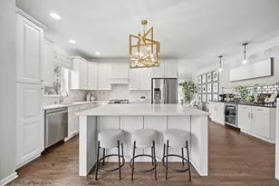 723 Branson Dr, Batavia, IL 60510 - Photo 7