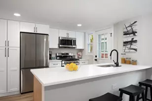 1414 W Sherwin Ave, Chicago, IL 60626 - Photo 9