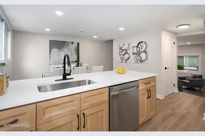 1414 W Sherwin Avenue #B, Chicago, IL 60626 - Photo 11