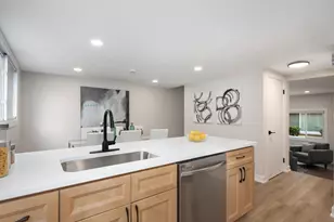 1414 W Sherwin Ave, Chicago, IL 60626 - Photo 11