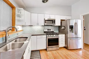 2109 Dobson St, Evanston, IL 60202 - Photo 7