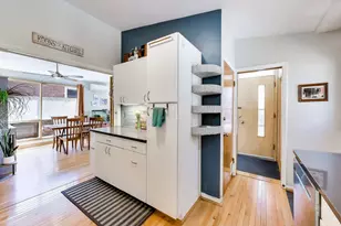 2109 Dobson St, Evanston, IL 60202 - Photo 9