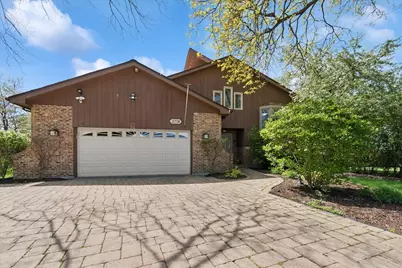 2718 N Elm Lane, Arlington Heights, IL 60004 - Photo 1