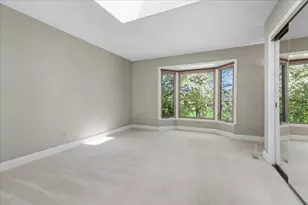 2718 N Elm Ln N, Arlington Heights, IL 60004 - Photo 9